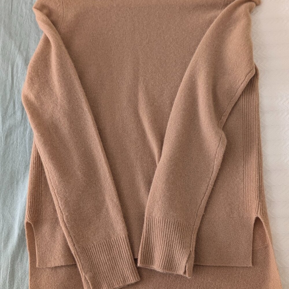 Halogen 100% Cashmere Sweater